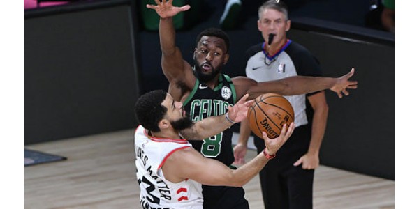 Boston Celtics und Toronto Raptors haben einen sehr heftigen Kampf